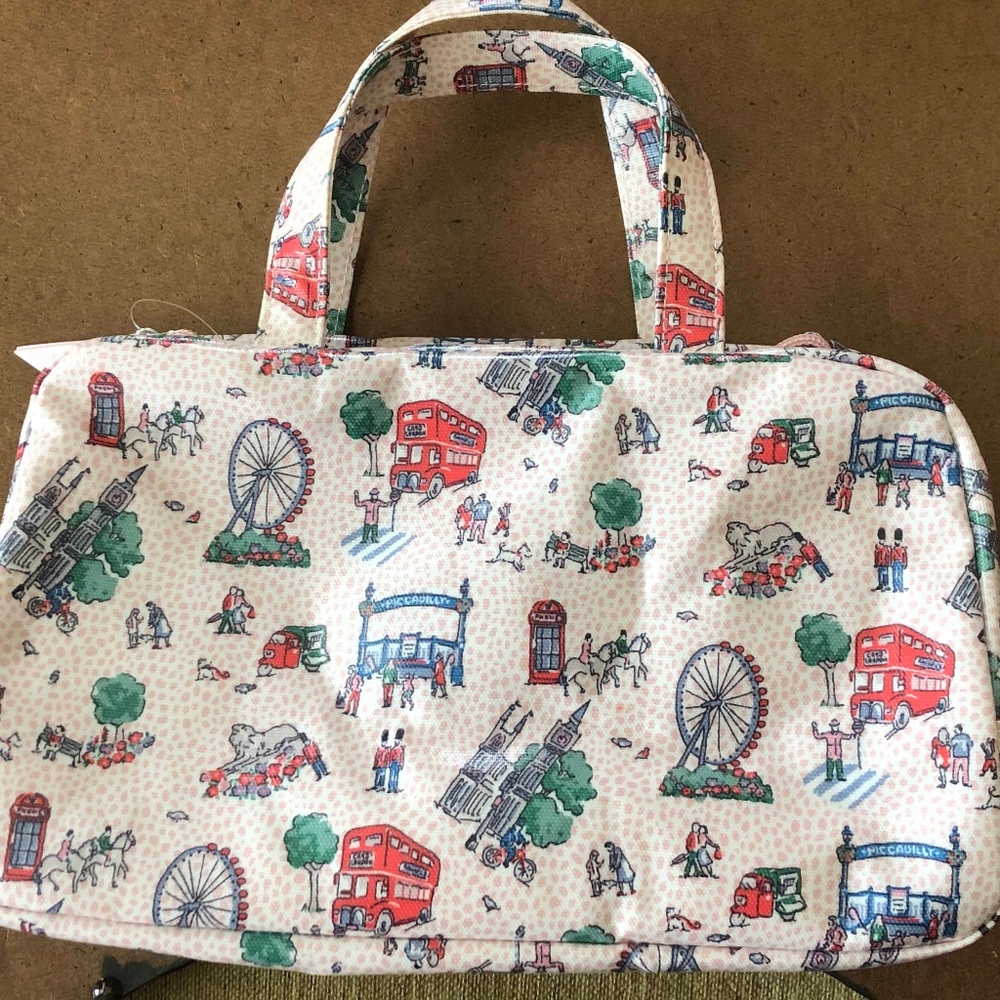 Cath Kidston London Spots Washbag